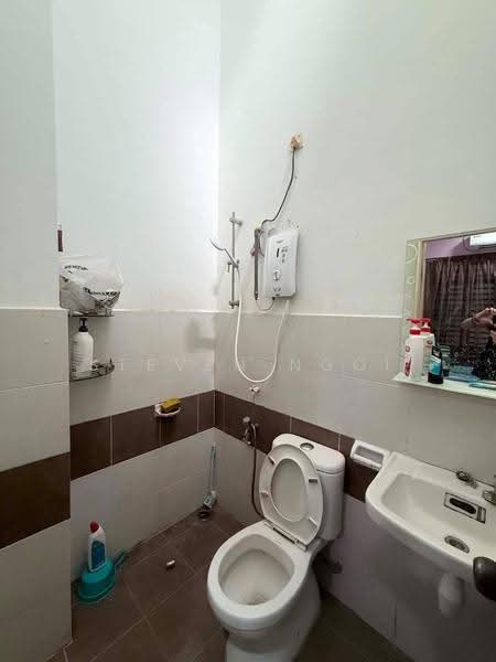 Rumah Teres 1-Tingkat untuk Dijual di Taman Lagenda Putra (Kulai) - Steven Ngoi - Bathroom - PropertyGuru.com.my
