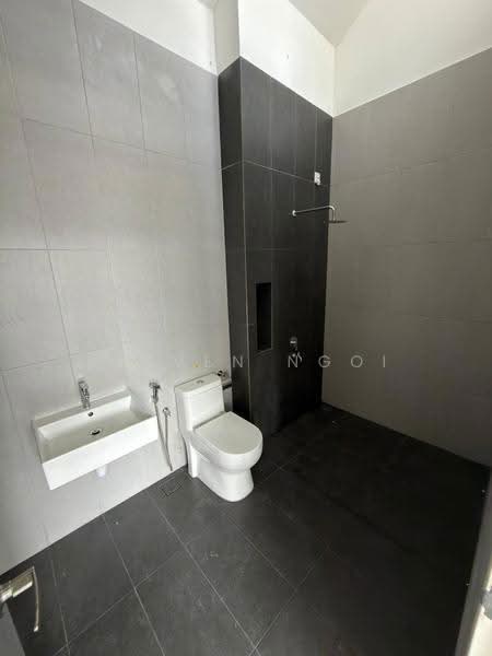 2-storey Terraced House for Sale in Taman Mount Austin (Tebrau) - Steven Ngoi - Bathroom - PropertyGuru.com.my