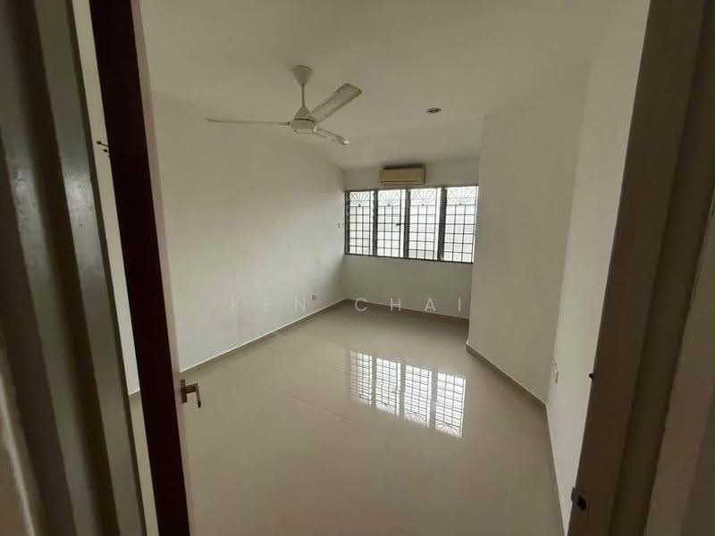 2-storey Terraced House for Sale in Taman Desa Cemerlang (Ulu Tiram) - Ken Chai - Interior - PropertyGuru.com.my