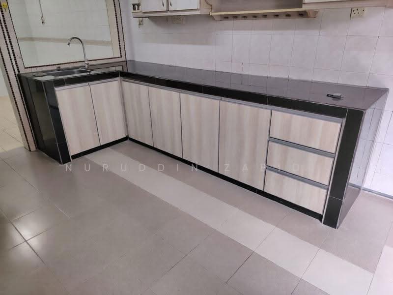 Rumah Teres 2-Tingkat untuk Disewa di Kota Kemuning (Shah Alam) - Nuruddin Zabidi - Kitchen - PropertyGuru.com.my