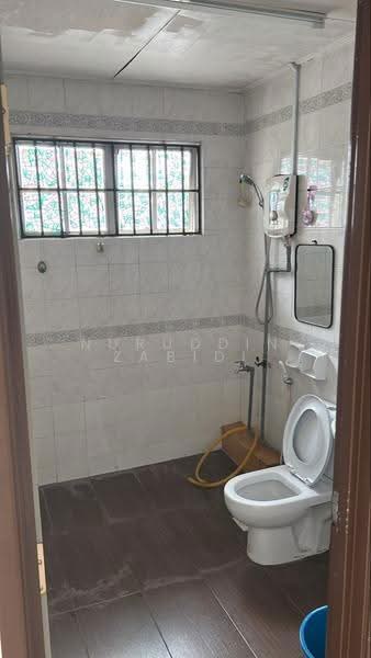 Rumah Teres 2-Tingkat untuk Disewa di Kota Kemuning (Shah Alam) - Nuruddin Zabidi - Bathroom - PropertyGuru.com.my