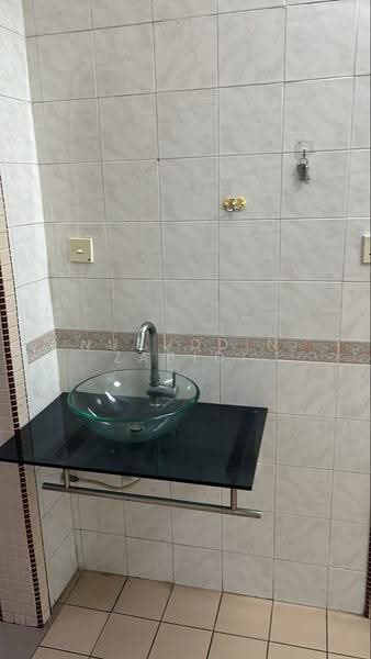 Rumah Teres 2-Tingkat untuk Disewa di Kota Kemuning (Shah Alam) - Nuruddin Zabidi - Bathroom - PropertyGuru.com.my