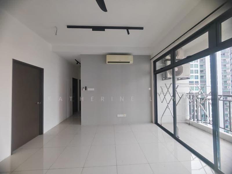 Kediaman Servis untuk Disewa di 8Scape Residence @ Sutera - Katherine Low - Balcony - PropertyGuru.com.my