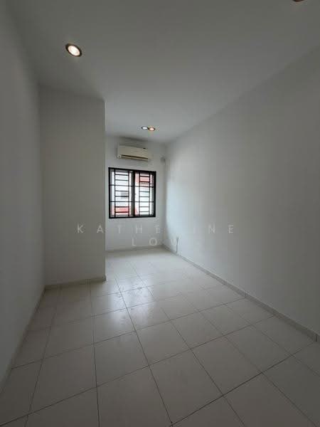 Rumah Teres 2-Tingkat untuk Disewa di Taman Setia Indah (Tebrau) - Katherine Low - Interior - PropertyGuru.com.my