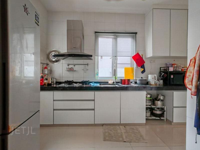 Semi-Detached House for Sale in Port Klang (Pelabuhan Klang) (Selangor) - Eunice Lim - Kitchen - PropertyGuru.com.my