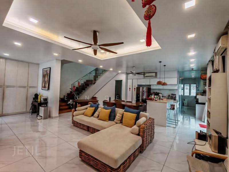 Semi-Detached House for Sale in Port Klang (Pelabuhan Klang) (Selangor) - Eunice Lim - Living Room - PropertyGuru.com.my
