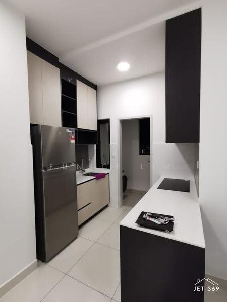 Service Residence for Sale at The Amber Residence @ TwentyFive.7 - Eunice Lim - Kitchen - PropertyGuru.com.my