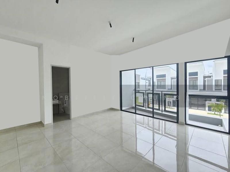 Rumah Teres 2-Tingkat untuk Dijual di Telok Panglima Garang (Selangor) - Nobeille Chung - Living Room - PropertyGuru.com.my