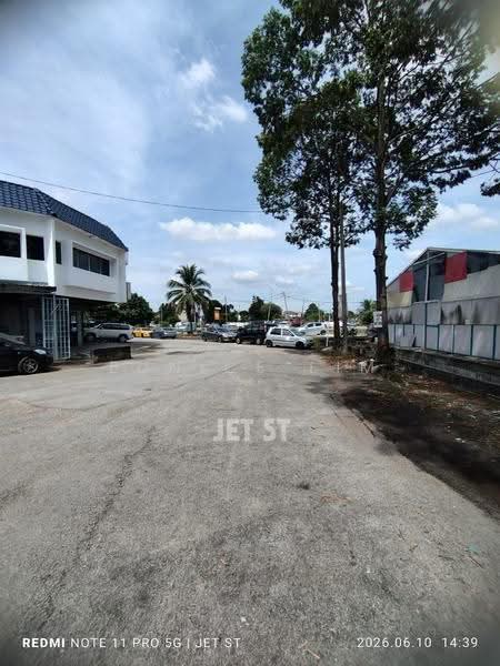 Shop for Sale in Kampung Batu Belah (Klang) - Eunice Lim - Exterior - PropertyGuru.com.my