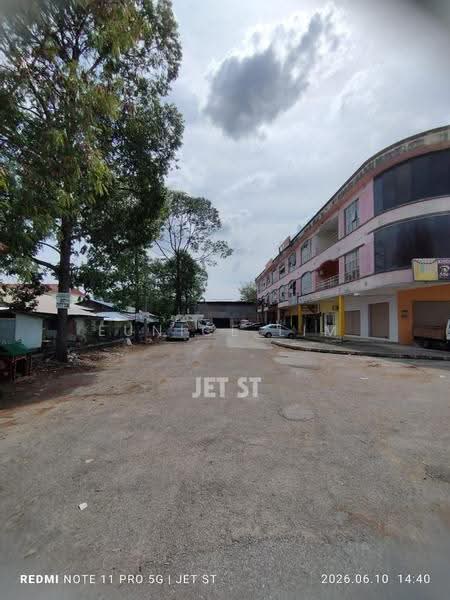 Shop for Sale in Kampung Batu Belah (Klang) - Eunice Lim - Exterior - PropertyGuru.com.my
