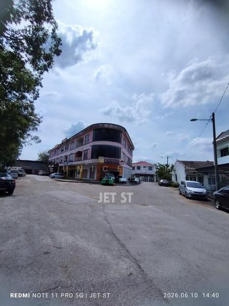 Shop for Sale in Kampung Batu Belah (Klang) - Eunice Lim - Exterior - PropertyGuru.com.my