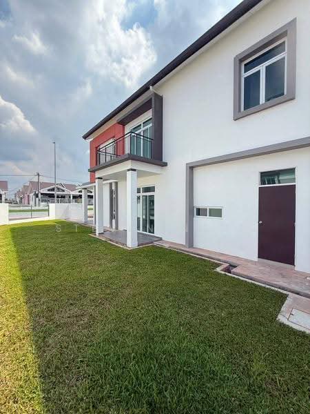 Terraced House for Sale in Bandar Putra Kulai (Kulai) - Steven Ngoi - Exterior - PropertyGuru.com.my