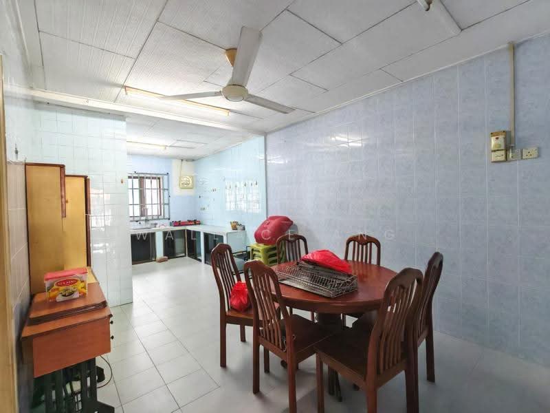 Rumah Teres 1-Tingkat untuk Dijual di Taman Johor Jaya (Johor Bahru) - Wallace Ang - Kitchen - PropertyGuru.com.my