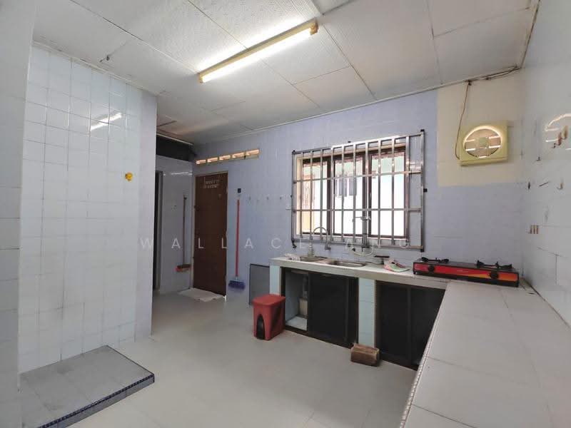 Rumah Teres 1-Tingkat untuk Dijual di Taman Johor Jaya (Johor Bahru) - Wallace Ang - Kitchen - PropertyGuru.com.my
