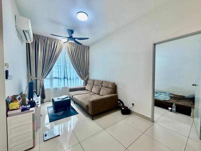 Kediaman Servis untuk Dijual di Residensi MH Platinum 2 - Lyna Kamil - Living Room - PropertyGuru.com.my