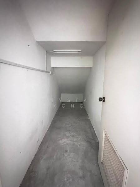 Shop for Rent in Taman Dato Onn (Johor Bahru) - Crystal Kong - Corridor - PropertyGuru.com.my