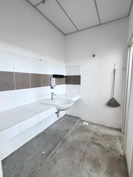 Shop for Rent in Taman Dato Onn (Johor Bahru) - Crystal Kong - Interior - PropertyGuru.com.my