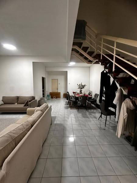 2-storey Terraced House for Sale in Ampang (Selangor) - Nuruddin Zabidi - Living Room - PropertyGuru.com.my