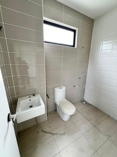 Semi-Detached House for Sale in Setia Tropika (Johor Bahru) - Wallace Ang - Bathroom - PropertyGuru.com.my