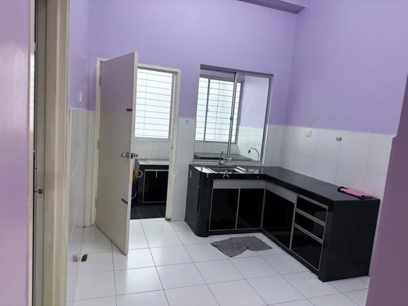 Rumah Teres 2-Tingkat untuk Disewa di Johor Bahru (Johor) - Diviya . - Kitchen - PropertyGuru.com.my
