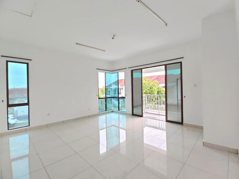 2-storey Terraced House for Sale in Bandar Dato Onn (Tebrau) - Wallace Ang - Living Room - PropertyGuru.com.my