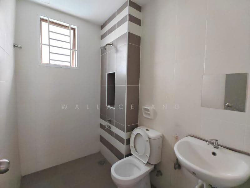2-storey Terraced House for Sale in Bandar Dato Onn (Tebrau) - Wallace Ang - Bathroom - PropertyGuru.com.my