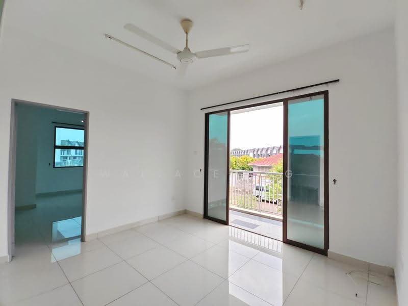 2-storey Terraced House for Sale in Bandar Dato Onn (Tebrau) - Wallace Ang - Living Room - PropertyGuru.com.my