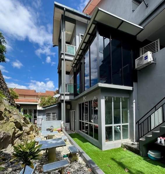 Semi-Detached House for Sale in KL City Centre (Kuala Lumpur) - Lyna Kamil - Exterior - PropertyGuru.com.my