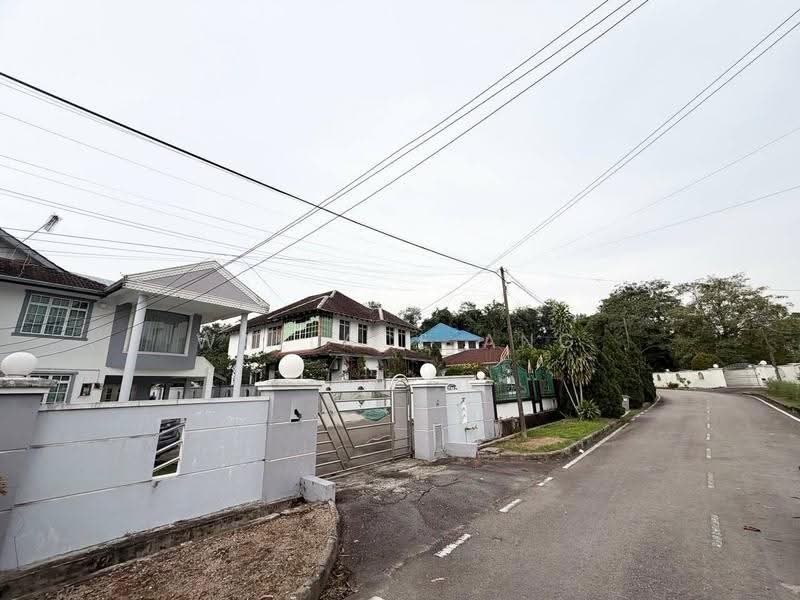 Rumah Teres 2-Tingkat untuk Dijual di Taman Bukit Kempas (Tampoi) - Wallace Ang - Exterior - PropertyGuru.com.my