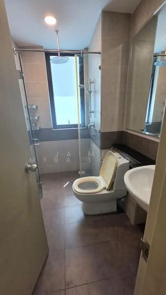 Condominium for Rent at The Peak Vista - Jaime Myra Tong - Bathroom - PropertyGuru.com.my
