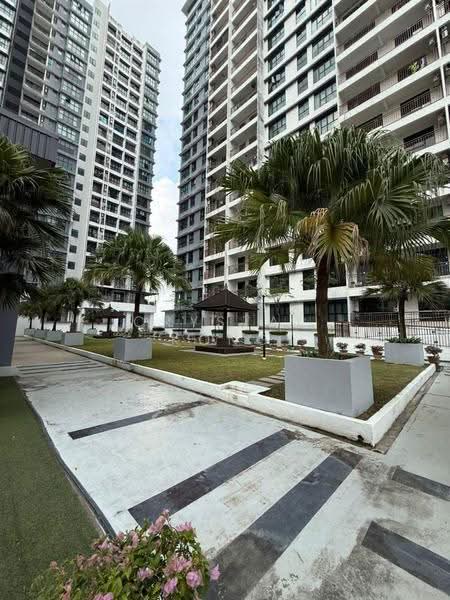 Kediaman Servis untuk Dijual di The Garden Residences - Crystal Kong - Exterior - PropertyGuru.com.my