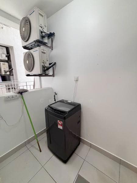 Kediaman Servis untuk Disewa di Sky Peak Residences - Ck Leow - Balcony - PropertyGuru.com.my