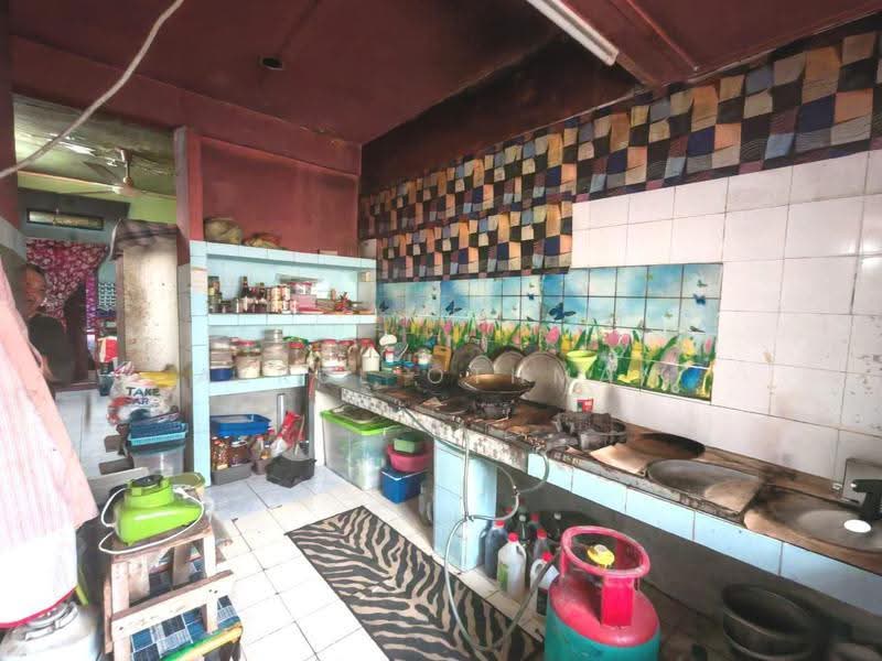 1-storey Terraced House for Sale in Seremban (Negeri Sembilan) - Azrul Othman - Kitchen - PropertyGuru.com.my