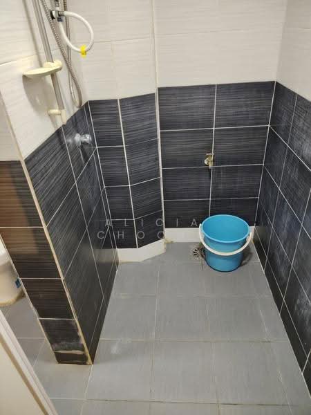 Apartment for Sale at Pangsapuri Putra Impian - Alicia Choong - Bathroom - PropertyGuru.com.my