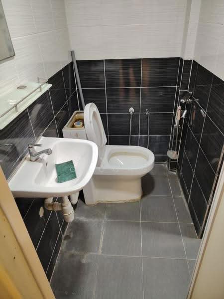 Apartment for Sale at Pangsapuri Putra Impian - Alicia Choong - Bathroom - PropertyGuru.com.my