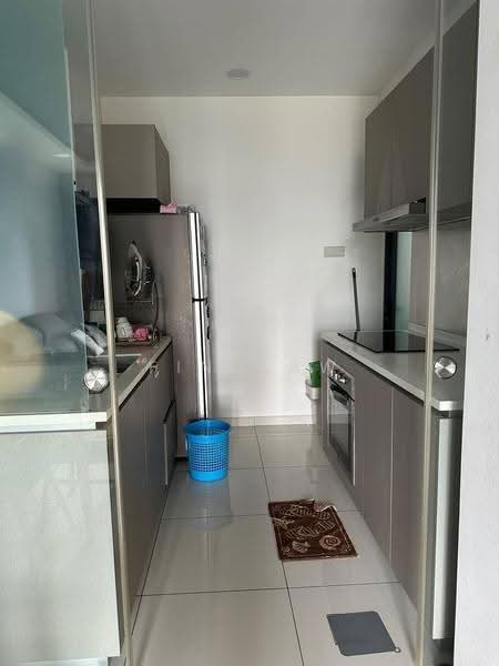 Kediaman Servis untuk Disewa di Crescent Bay Suites (Teluk Bayu) - Finn Aw - Kitchen - PropertyGuru.com.my