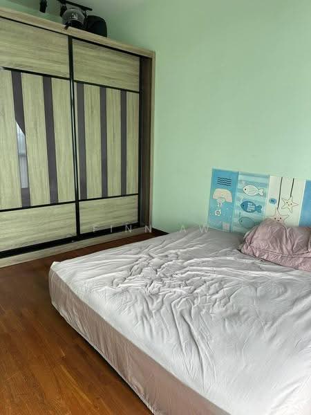 Kediaman Servis untuk Disewa di Crescent Bay Suites (Teluk Bayu) - Finn Aw - Bedroom - PropertyGuru.com.my
