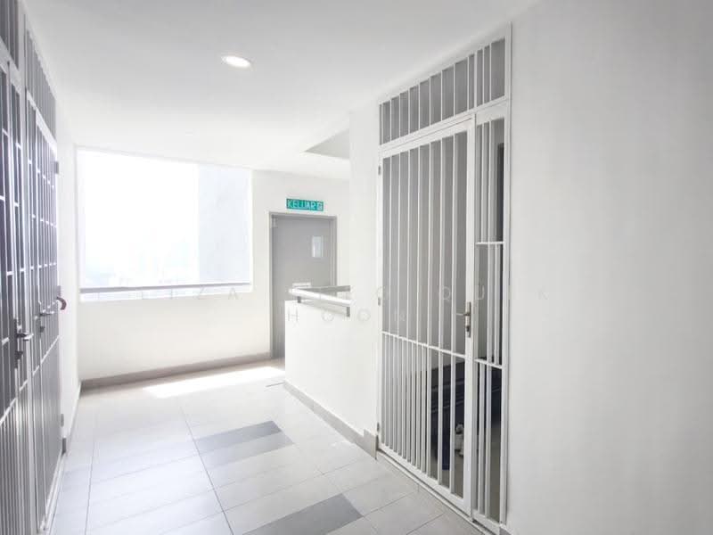 Kediaman Servis untuk Dijual di TR Residence - Liza Tieo Quek Hoon - Corridor - PropertyGuru.com.my