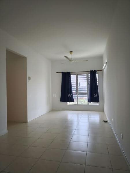 Pangsapuri untuk Disewa di Baiduri Court Apartment - John Wong - Living Room - PropertyGuru.com.my