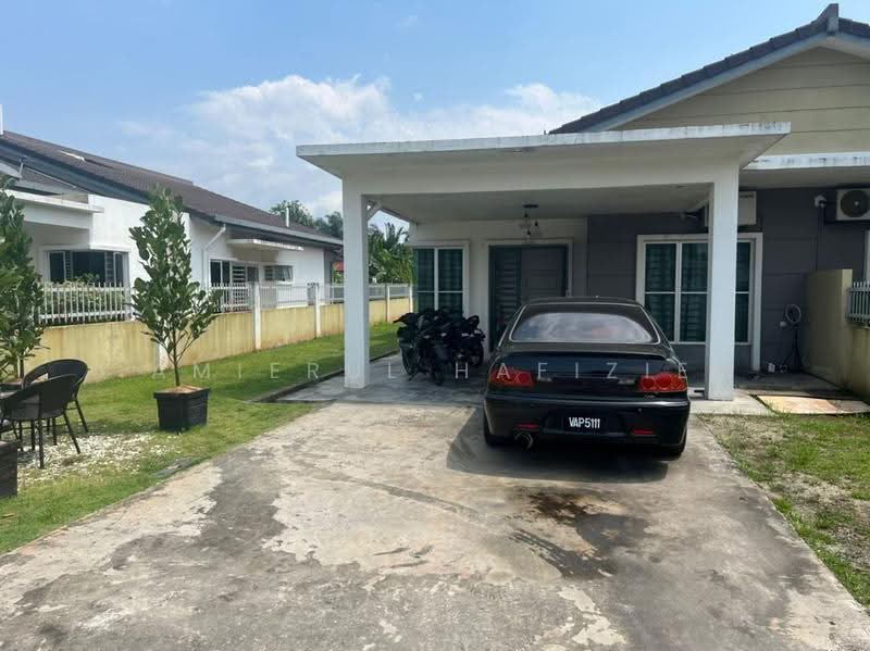 Semi-Detached House for Sale in Kampung Batu 9 Kebun Baru (Telok Panglima Garang) - Amierul Hafizie - Exterior - PropertyGuru.com.my