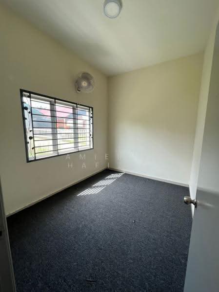 Semi-Detached House for Sale in Kampung Batu 9 Kebun Baru (Telok Panglima Garang) - Amierul Hafizie - Interior - PropertyGuru.com.my
