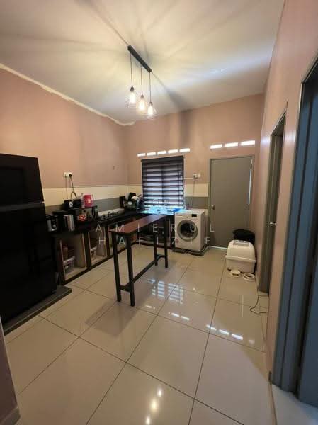 Semi-Detached House for Sale in Kampung Batu 9 Kebun Baru (Telok Panglima Garang) - Amierul Hafizie - Kitchen - PropertyGuru.com.my