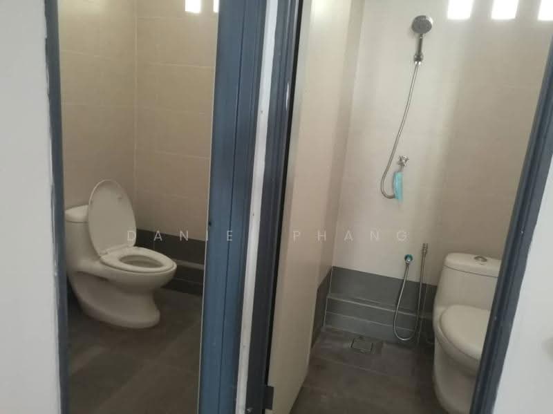 Shop / Office for Rent in George Town (Penang) - Daniel Phang - Bathroom - PropertyGuru.com.my