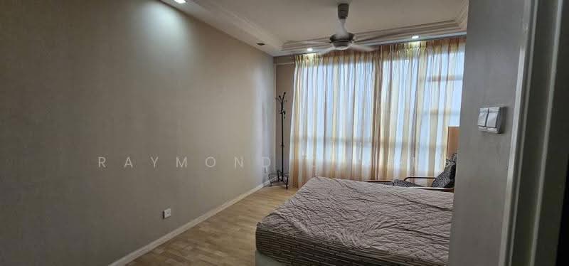 Kondominium untuk Dijual di The Tamarind - Raymond Chiang - Bedroom - PropertyGuru.com.my