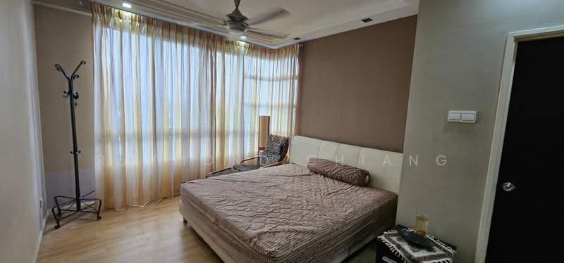 Kondominium untuk Dijual di The Tamarind - Raymond Chiang - Bedroom - PropertyGuru.com.my