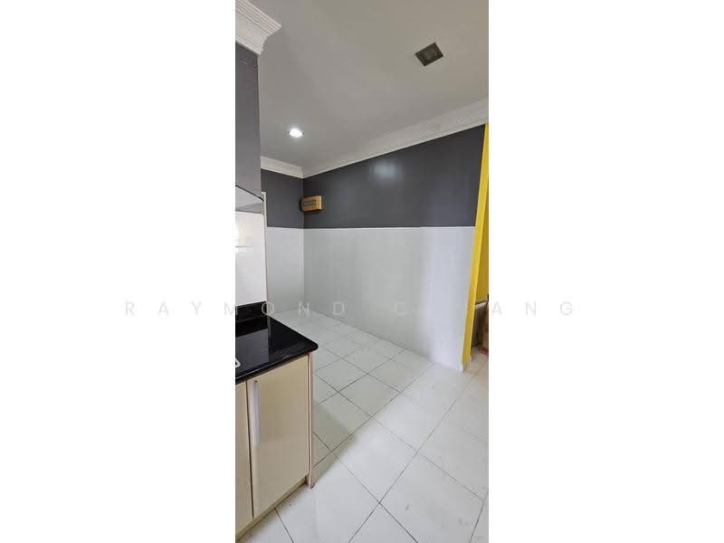 Kondominium untuk Dijual di The Tamarind - Raymond Chiang - Kitchen - PropertyGuru.com.my