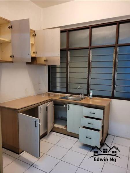 Apartment for Sale at Taman Jubilee Phase 5 - Edwin Ng - Kitchen - PropertyGuru.com.my