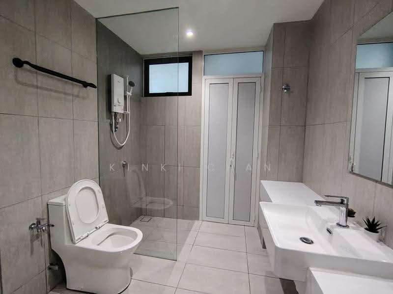 Kediaman Servis untuk Disewa di Emerald 9 - KINKI CHAN - Bathroom - PropertyGuru.com.my