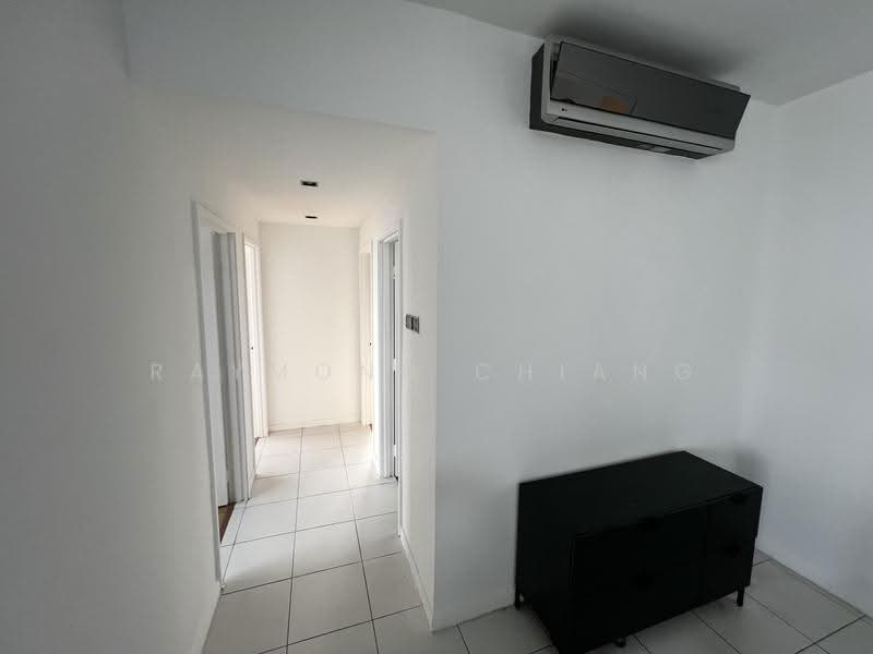 Condominium for Sale at The Tamarind - Raymond Chiang - Corridor - PropertyGuru.com.my