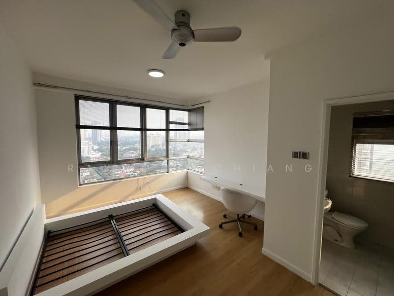 Condominium for Sale at The Tamarind - Raymond Chiang - Bedroom - PropertyGuru.com.my